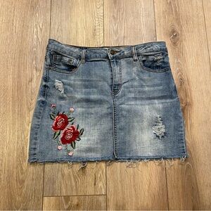 Angel Kiss Women’s Denim Skirt Floral Embroidered Floral Distressed Size XL